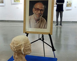 Photo by Subandhu Dube - Sculpture by John Doubleday, England